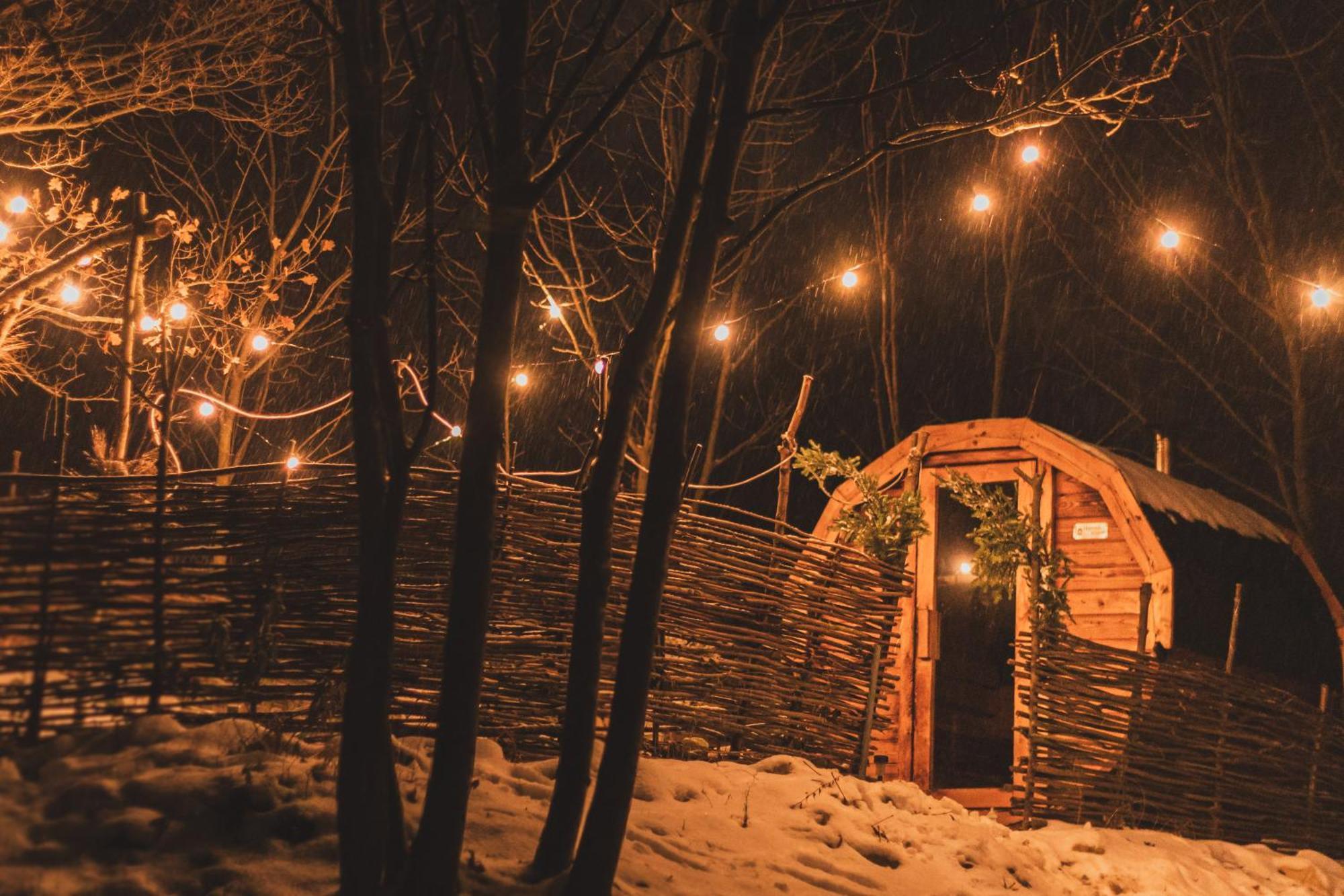 Vila Cozy Wood Hut On The Farm Trebivlice Exteriér fotografie
