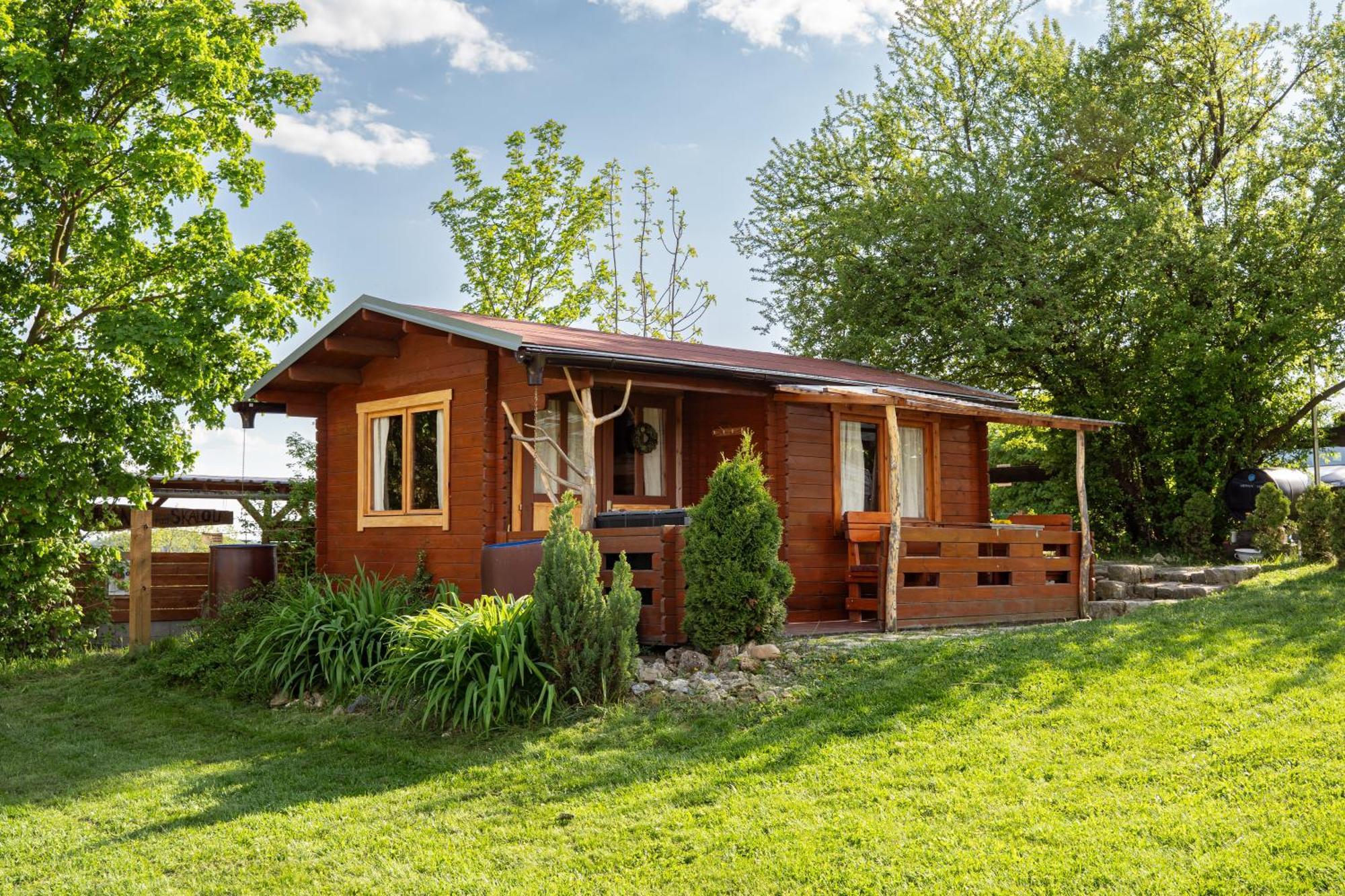 Vila Cozy Wood Hut On The Farm Trebivlice Exteriér fotografie
